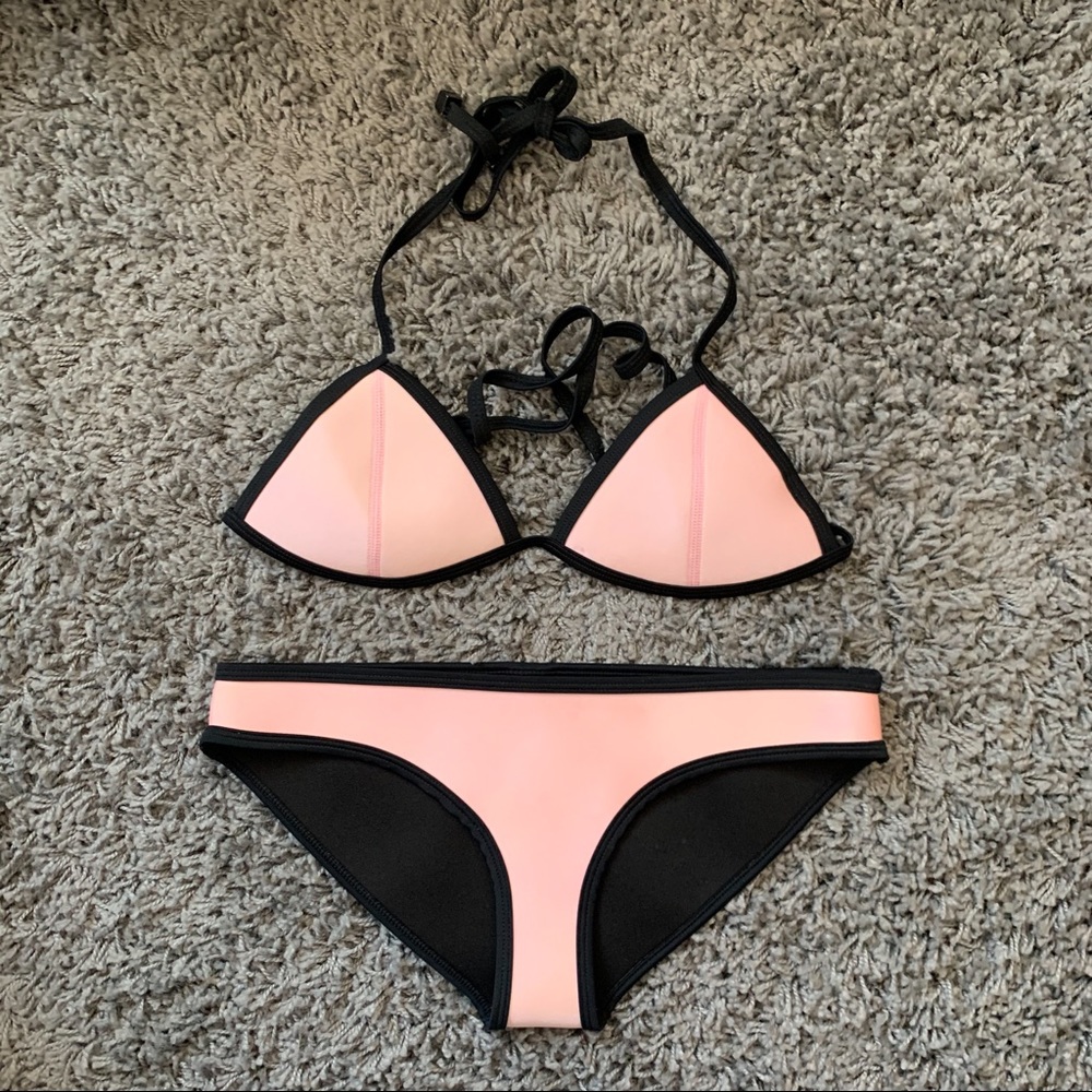 ❌❌SOLD❌❌ Triangl bikini set 👙💕